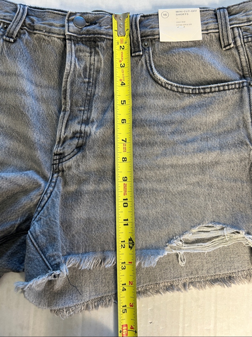 Universal Thread Grey Wash Distressed Button Fly Mini Cut Off Denim Short Sz 16 - Picture 13 of 13